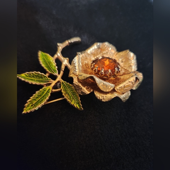 Vintage Sarah Coventry Faceted Amber Rhinestone Enamel Brooch Geometrical Detail - Picture 5 of 6